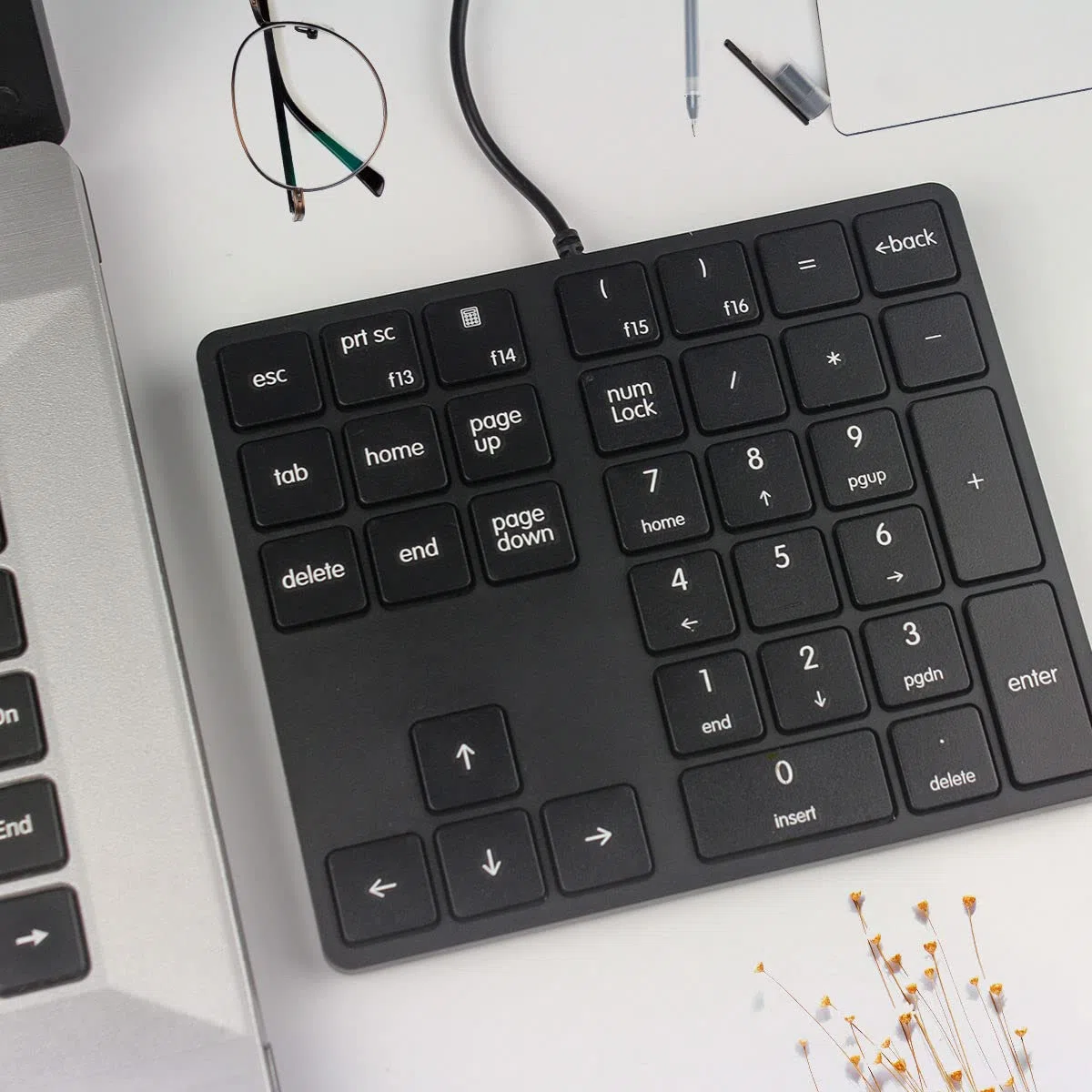 Qisan Numeric Keypad Wired Numpad 34 teclas Teclado portátil USB Mini Slim Teclado Magicforce Negro