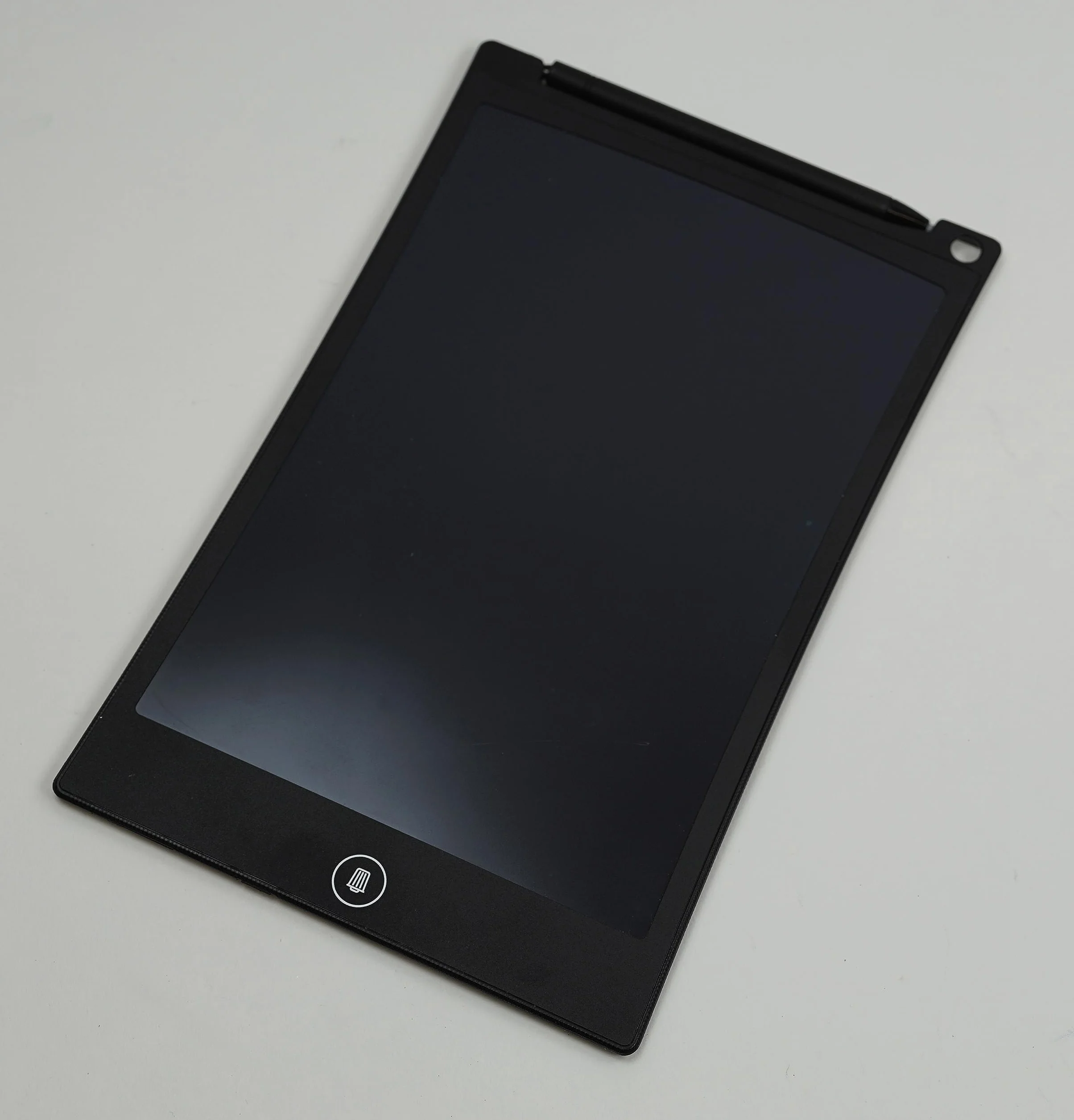 TimeTEX - Pizarra Digital SD | Pizarra Digital para Escribir – Ayuda a Aprender a Escribir. Ideal también para alérgicos a la Tiza | Contenido: Pizarra electrónica con Pantalla Negra