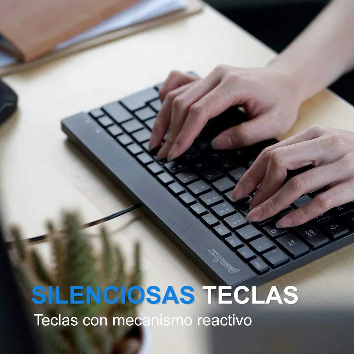 Perixx PERIBOARD-426 Mini Teclado de Perfil bajo con Cable USB, Negro, Layout Español