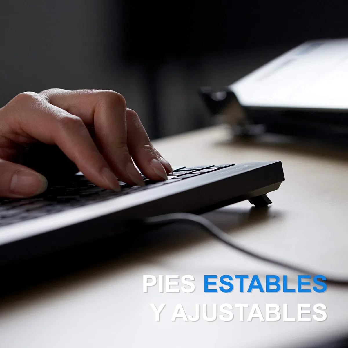Perixx PERIBOARD-426 Mini Teclado de Perfil bajo con Cable USB, Negro, Layout Español