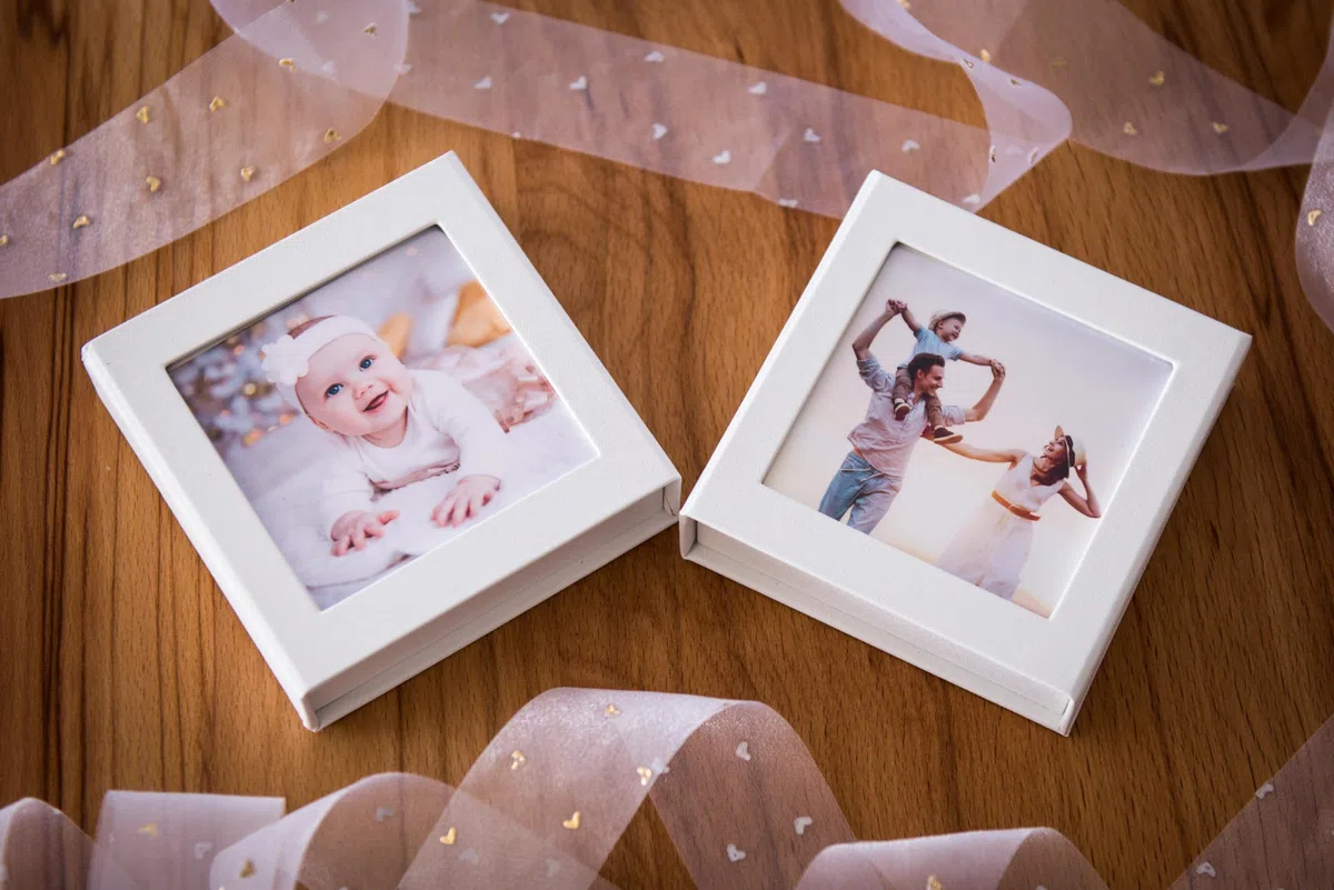 Boda USB Box con soporte de goma, color blanco